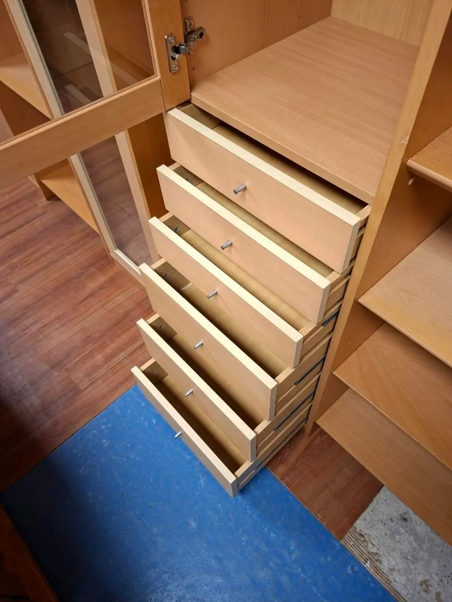 WOODEN WALL UNIT AND DISPLAY CABINET - Image 4