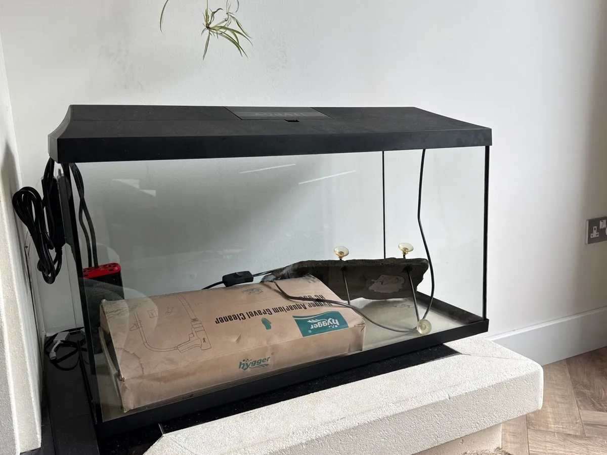 Fish Tank Aquael & BAITAI heater - Image 1