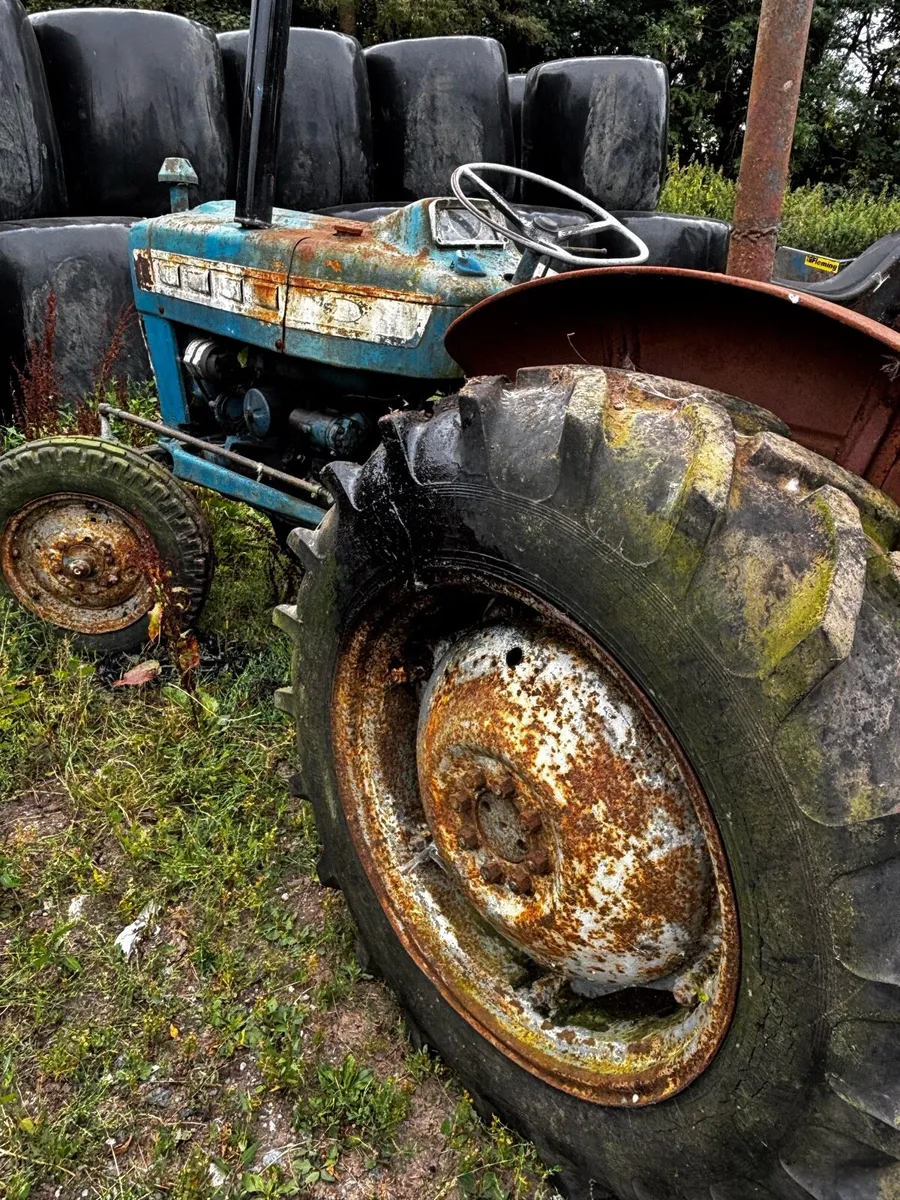 Ford 3000 - Image 2
