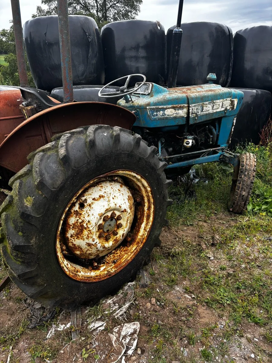 Ford 3000 - Image 1