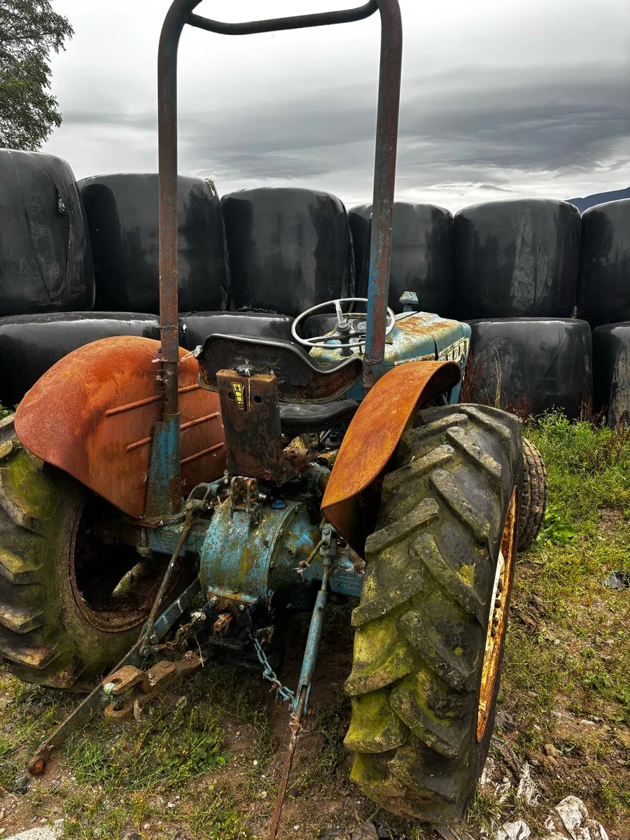 Ford 3000 - Image 3