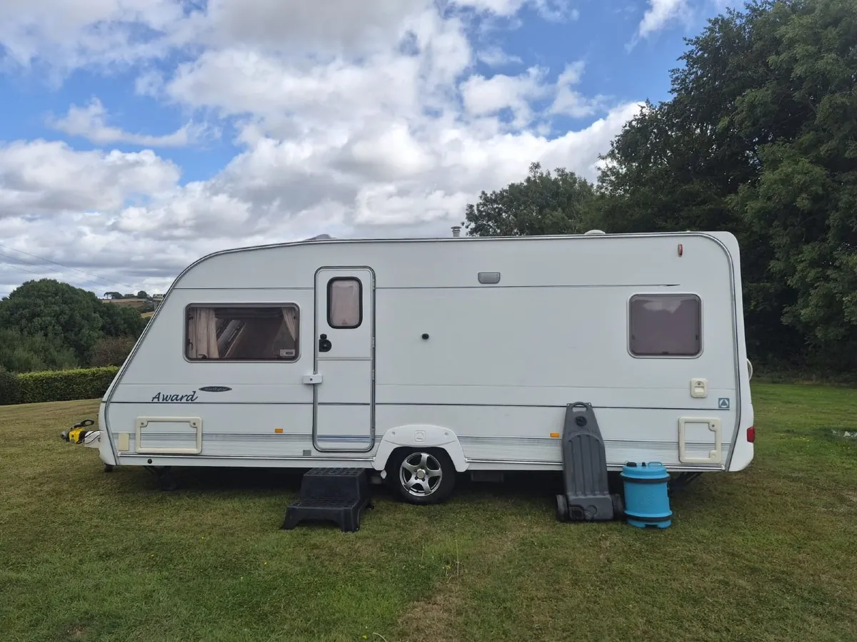 Ace Award Nightstar Caravan 4/5 Berth - Image 4