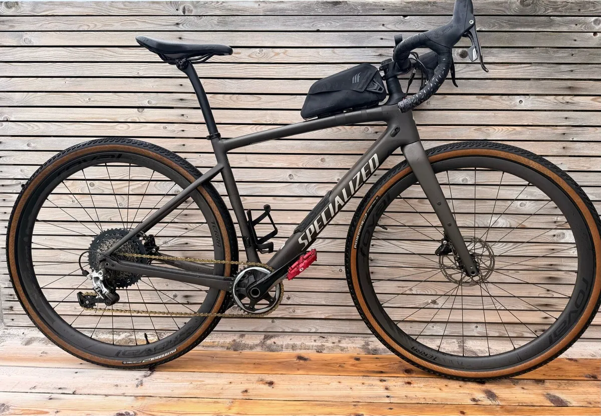 2022 Specialized Diverge Comp with Carbon Wheels