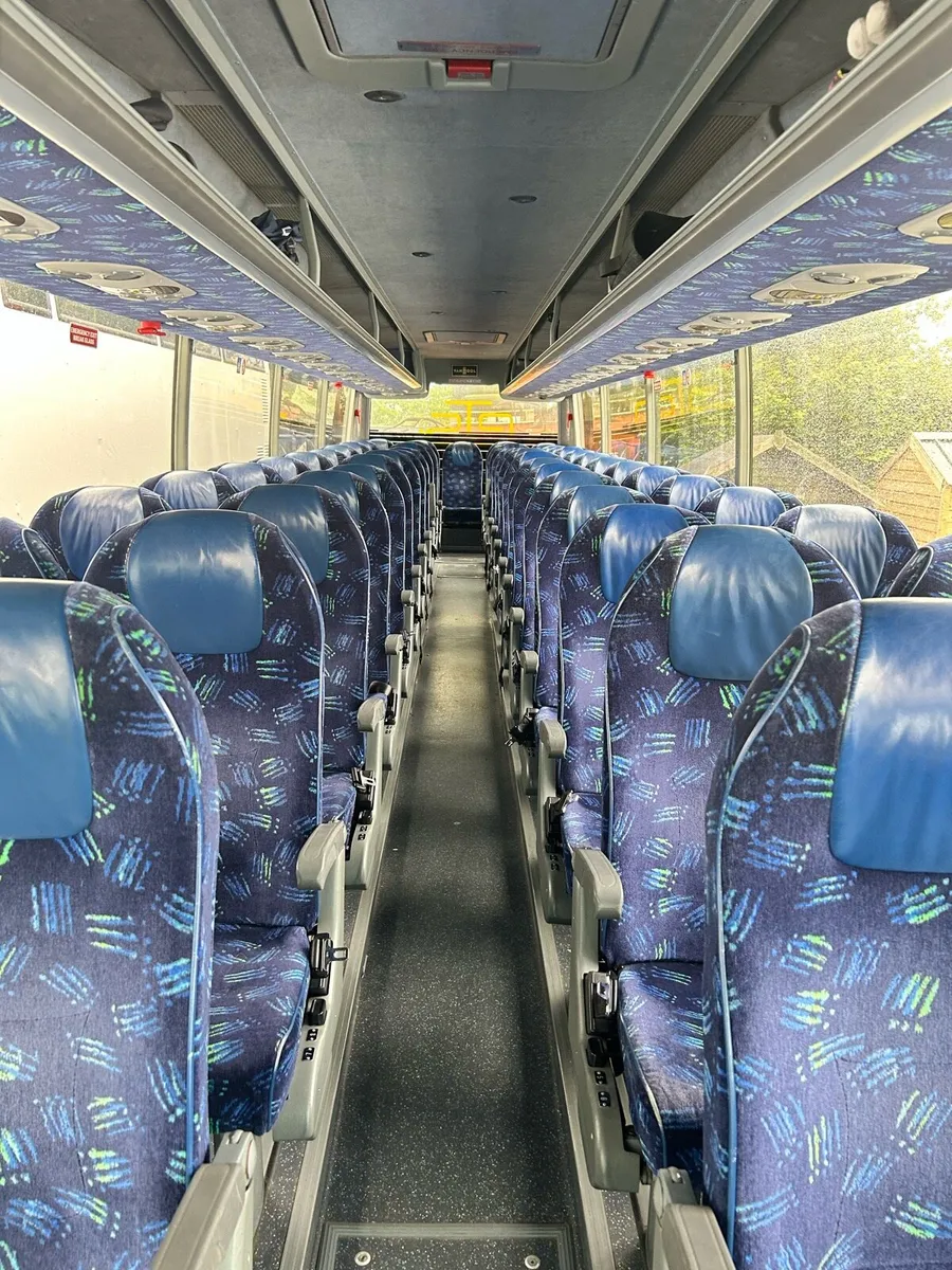 Bus - Image 3