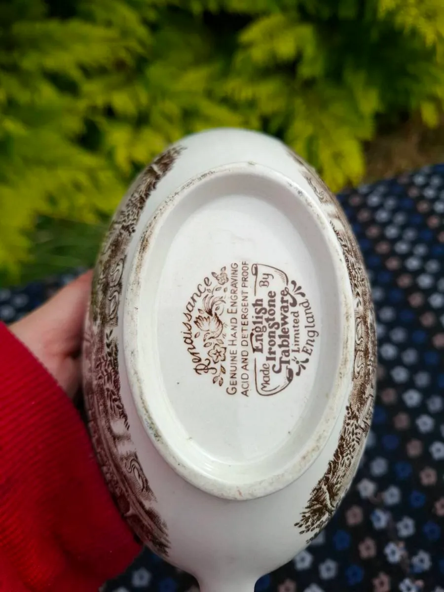 Renaissance kitchen gravy bowl postage possible - Image 2