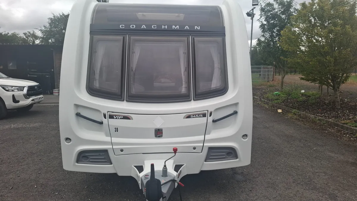 Coachman VIP End Bedroom Caravan - Image 2