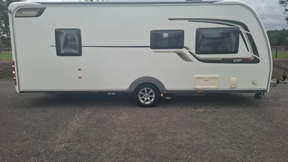Coachman VIP End Bedroom Caravan - Image 3