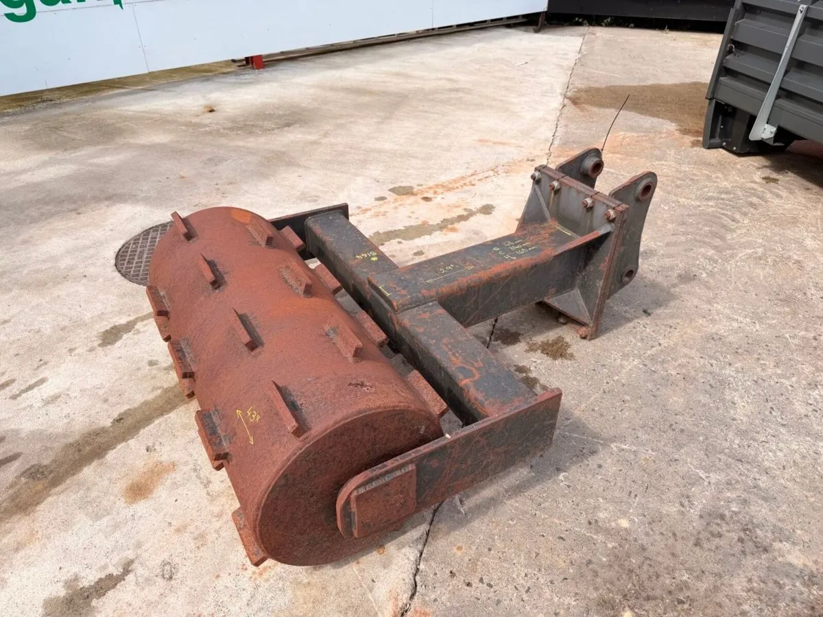 JCB 3CX TRENCH COMPACTOR PAD ROLLER ...5164 - Image 3
