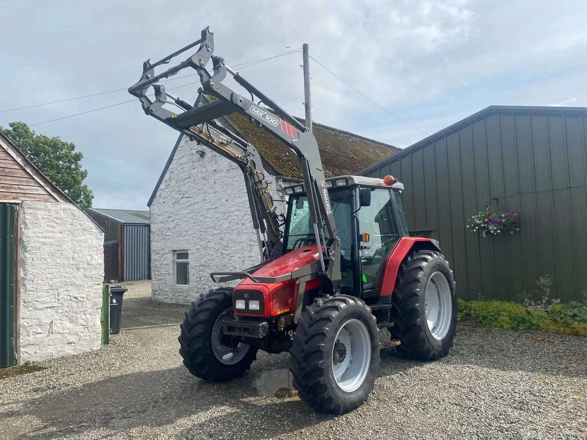 Massey Ferguson 6255 2002 4635 hours - Image 2