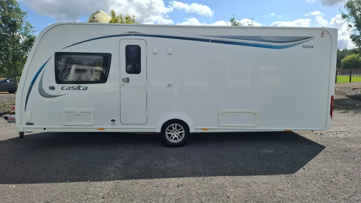 Compass Capiro Island Bed Caravan - Image 3