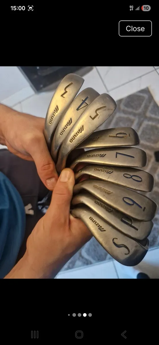 Gold clubs and bag - Image 1