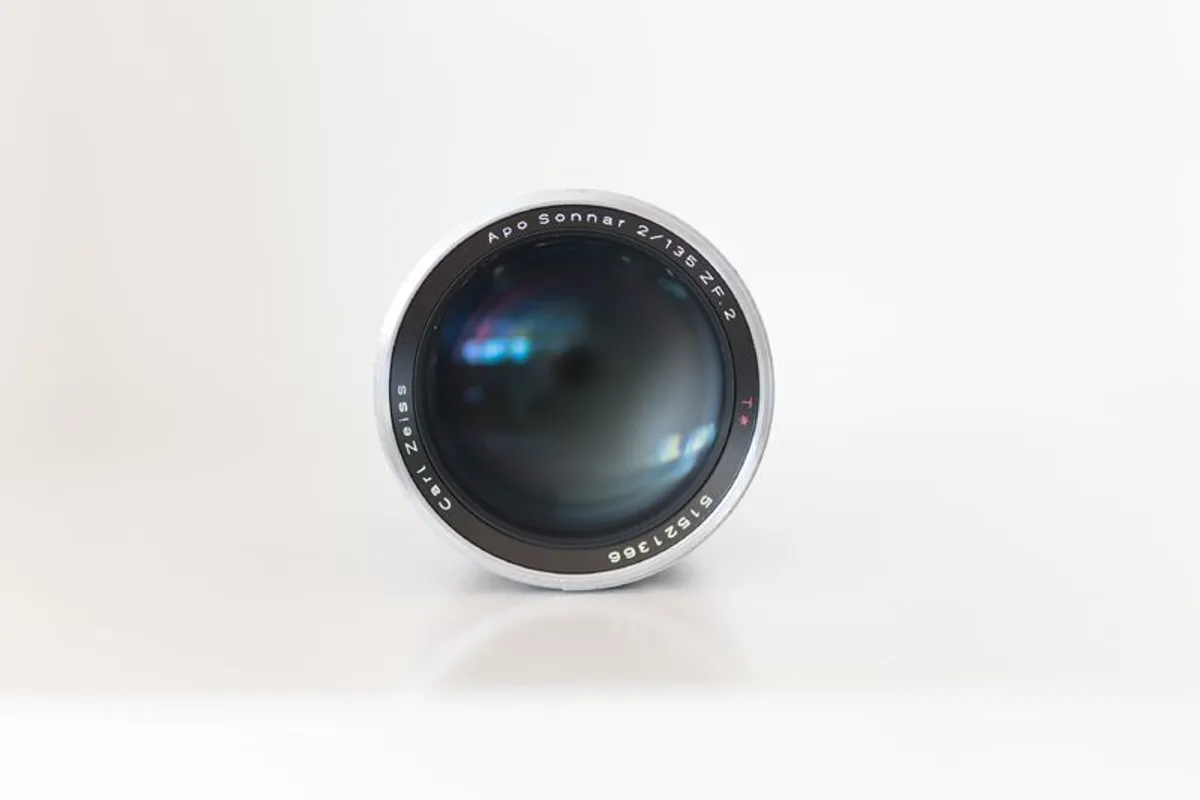 Zeiss APO Sonnar F2 135mm Nikon Fit - Image 3