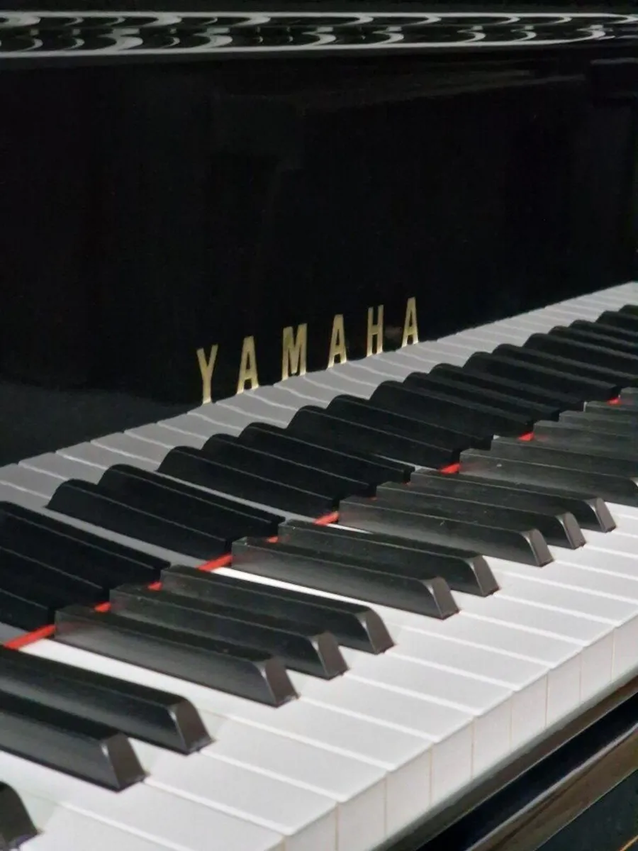 Yamaha G2-E Grand Piano | Polished Black - Image 4