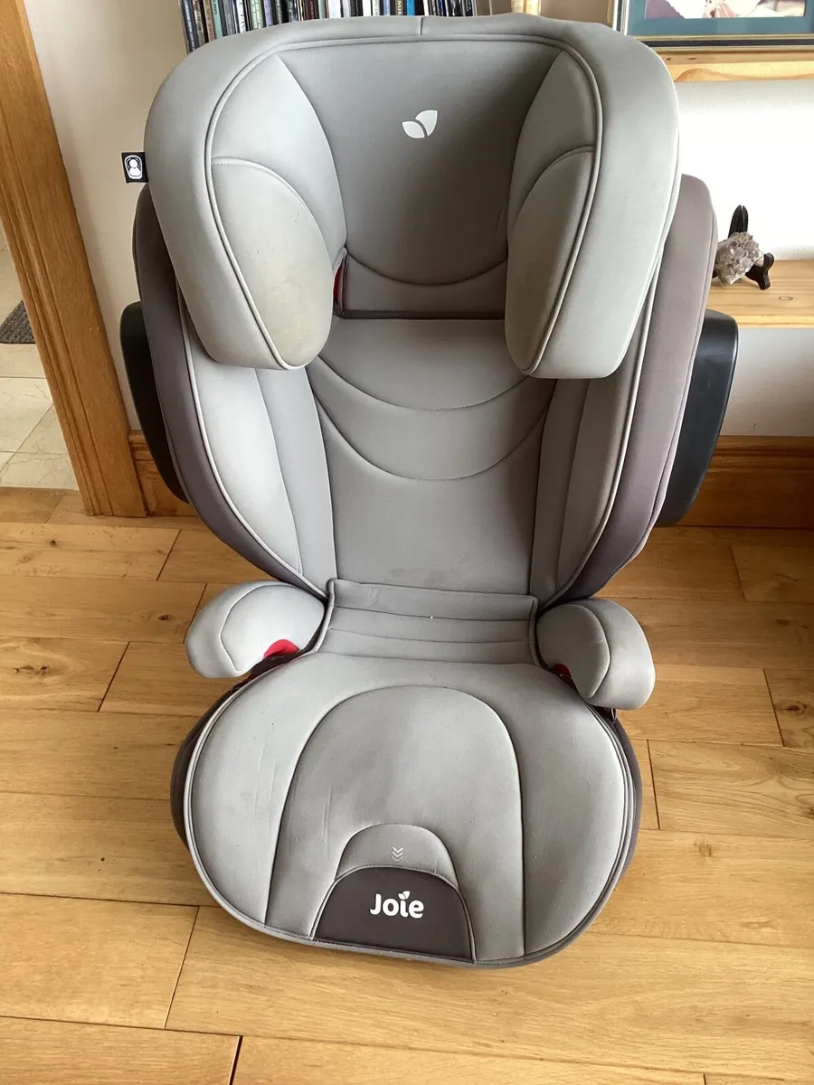 Child’s car seat age 3-12 - Image 1