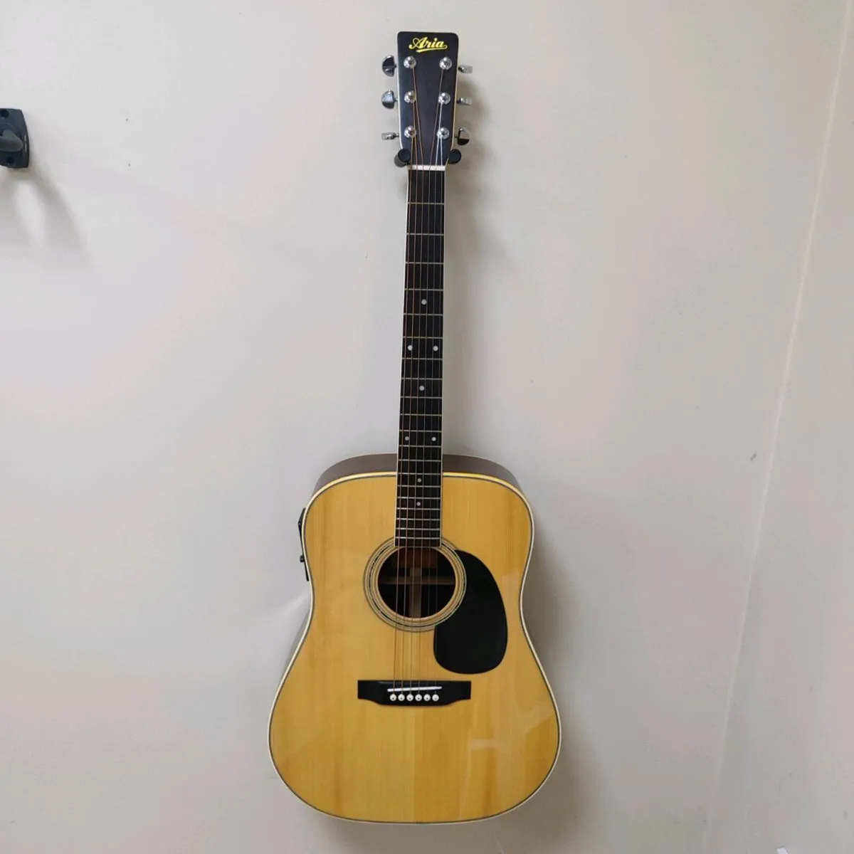 Aria acoustic guitar - Image 1