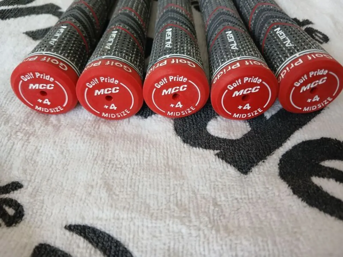5x Golf Pride grips MCC Plus4 Align Midsize - Image 3