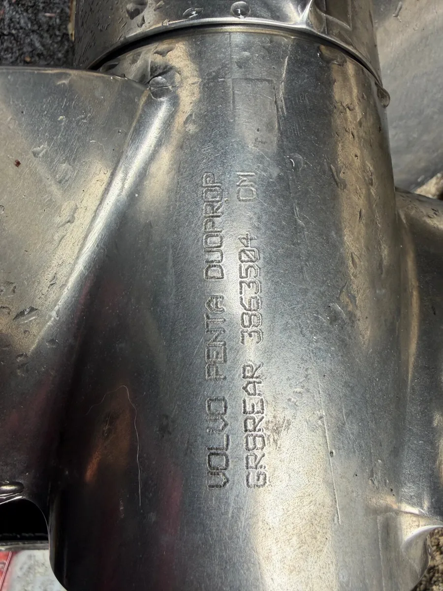 Volvo Penta DPR-C sterndrive & transom assembly - Image 4