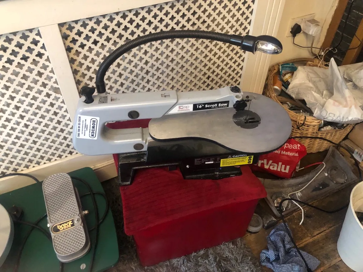 Scroll saw - Image 1