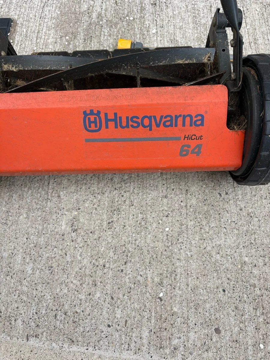 Huskvarna hi-cut 64  cylinder handmower - Image 1