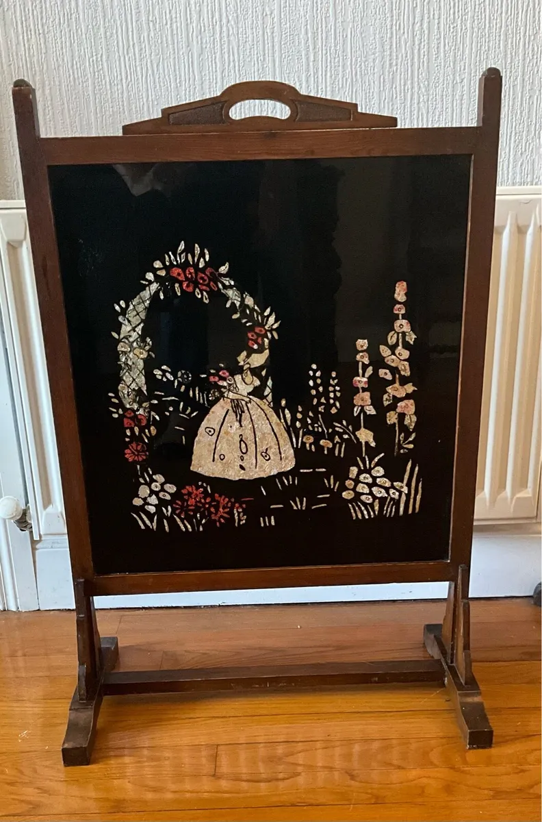 Vintage Art Deco “Crinoline Lady’ Fireplace Screen - Image 2