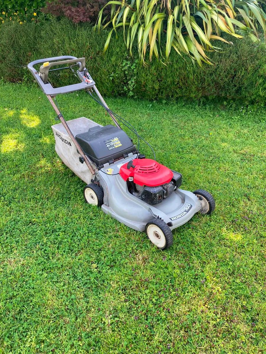 Honda lawnmower - Image 1