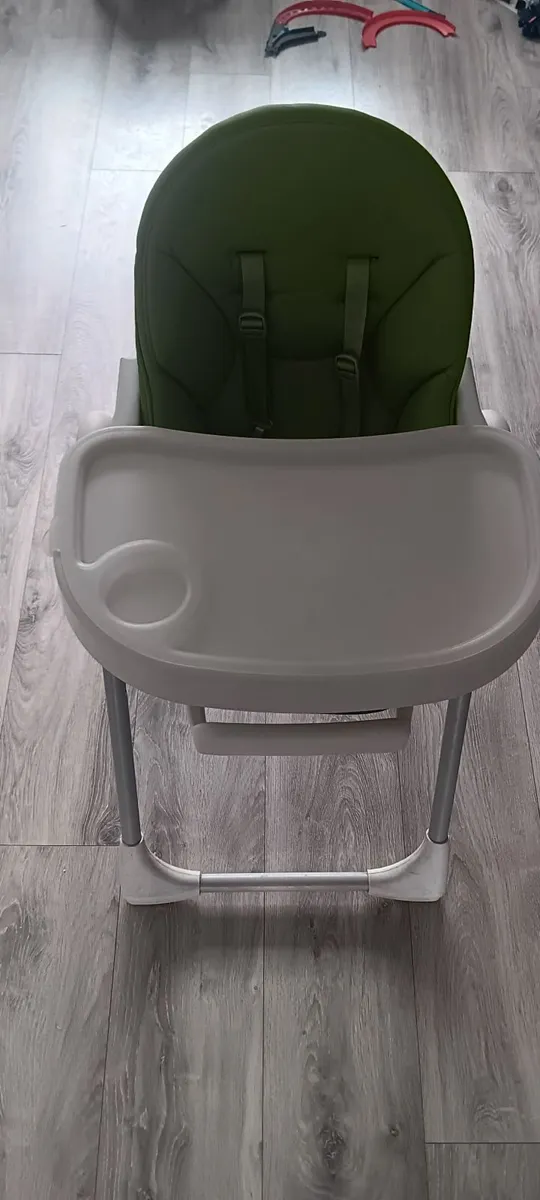 High chair - Image 1