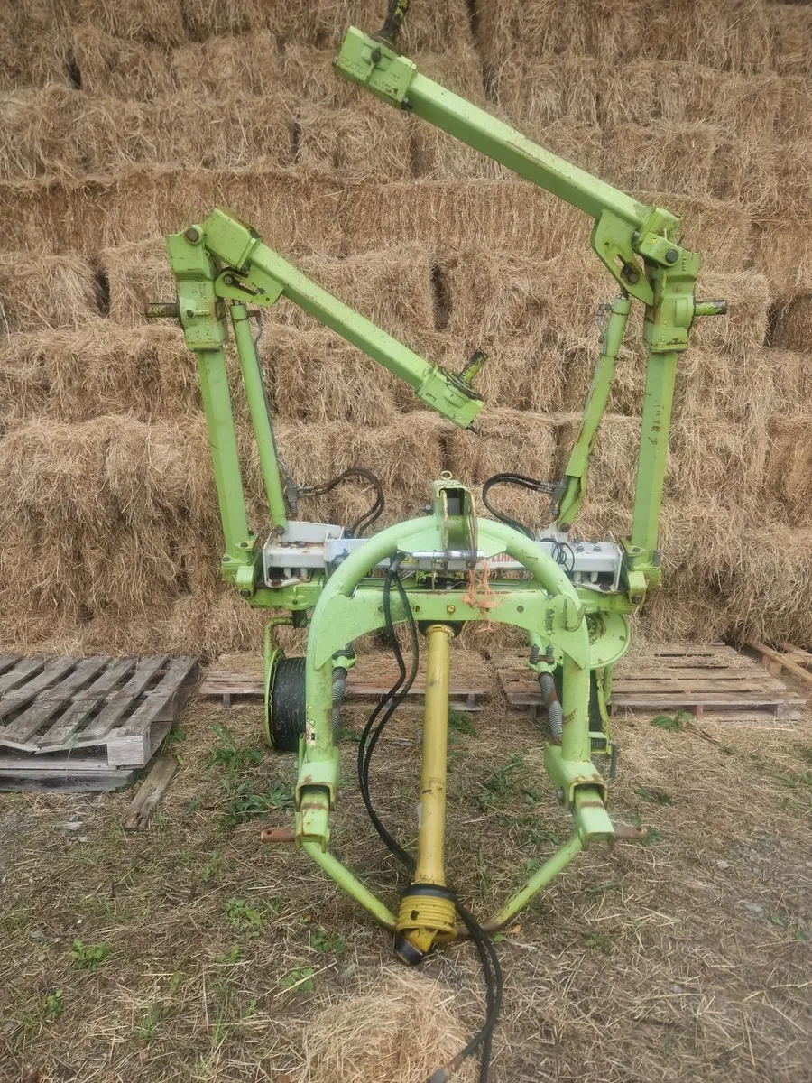 Class 770 tedder breaking - Image 1