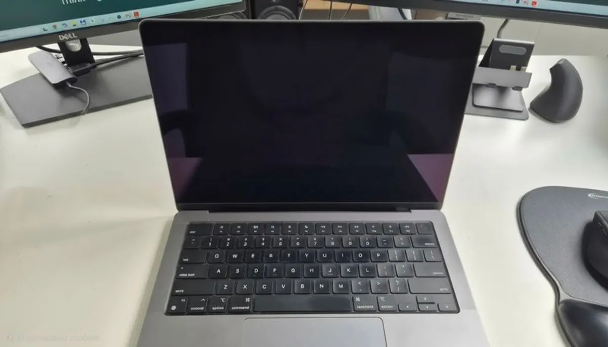Macbook Pro | M1 pro Chip | 32GB RAM | 500GB SSD | Silver - Image 2