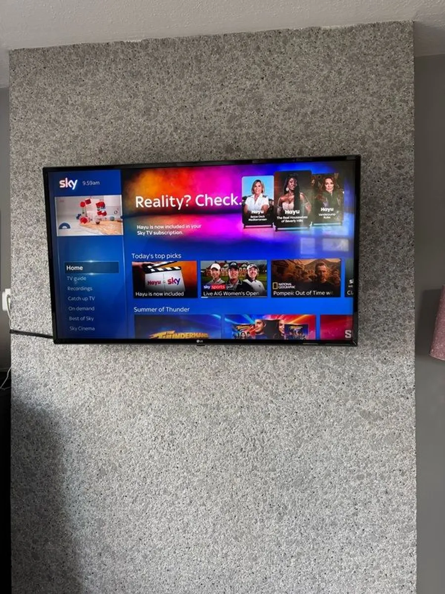 43 inch lg smart tv - Image 1