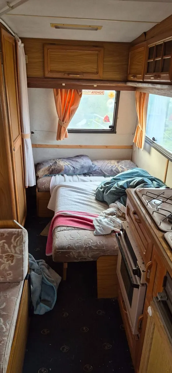 Camper van - Image 2