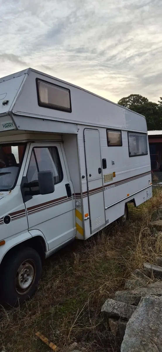 Camper van - Image 3