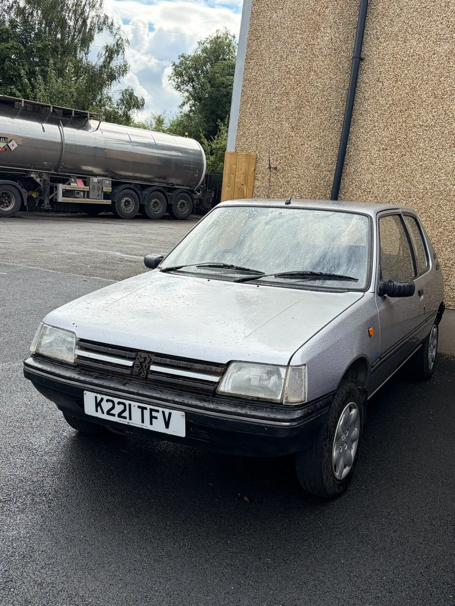 Peugeot 205 1.8 Diesel - Image 1