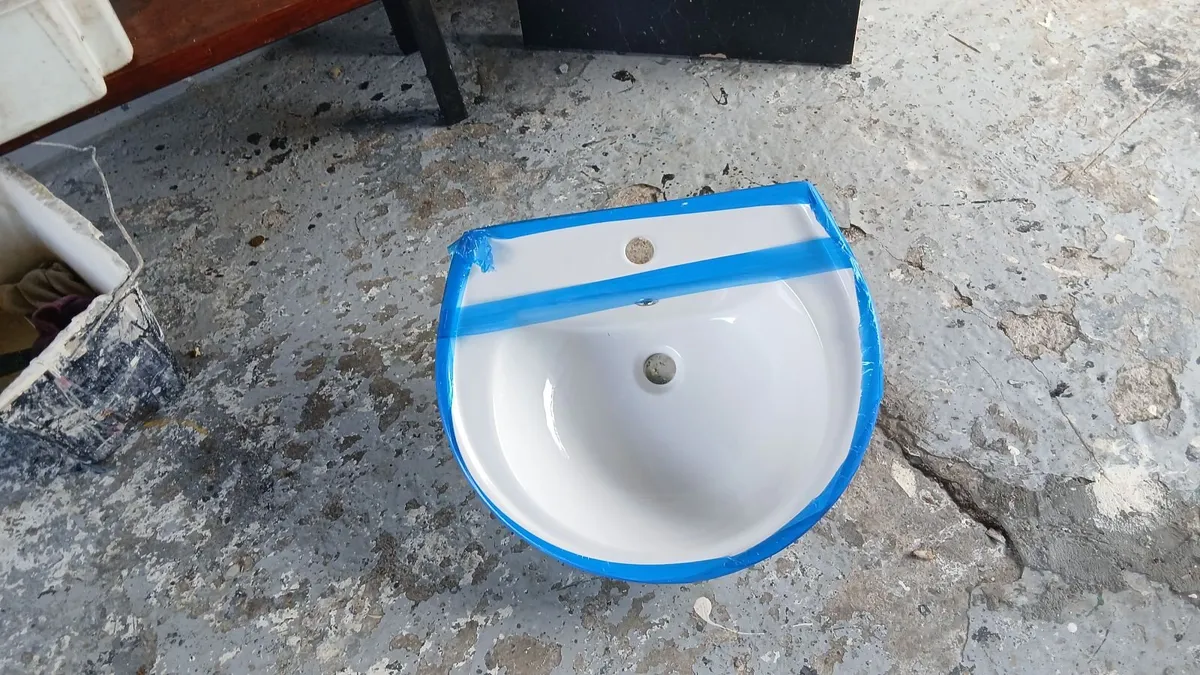 Bran new hand basin wrong size when ordered