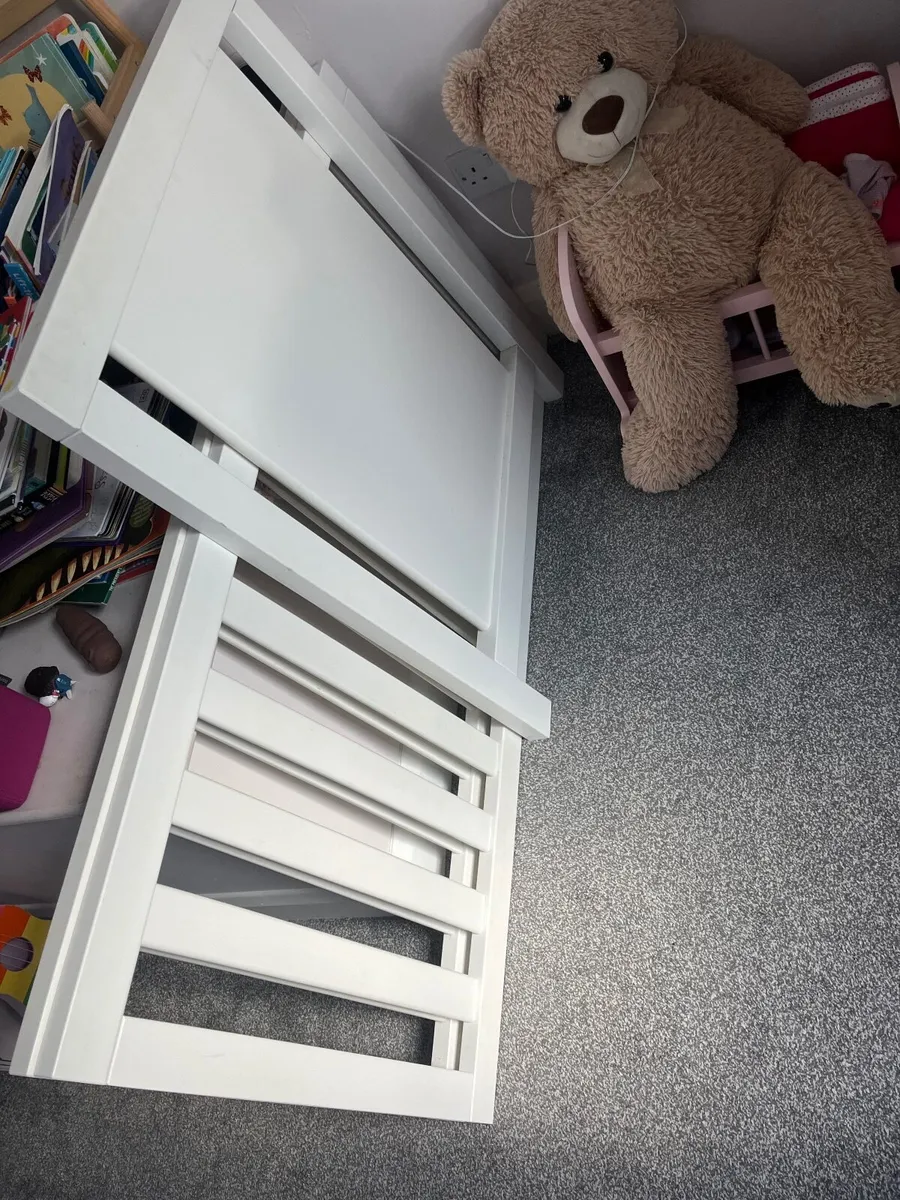 Cot/toddler bed - Image 3