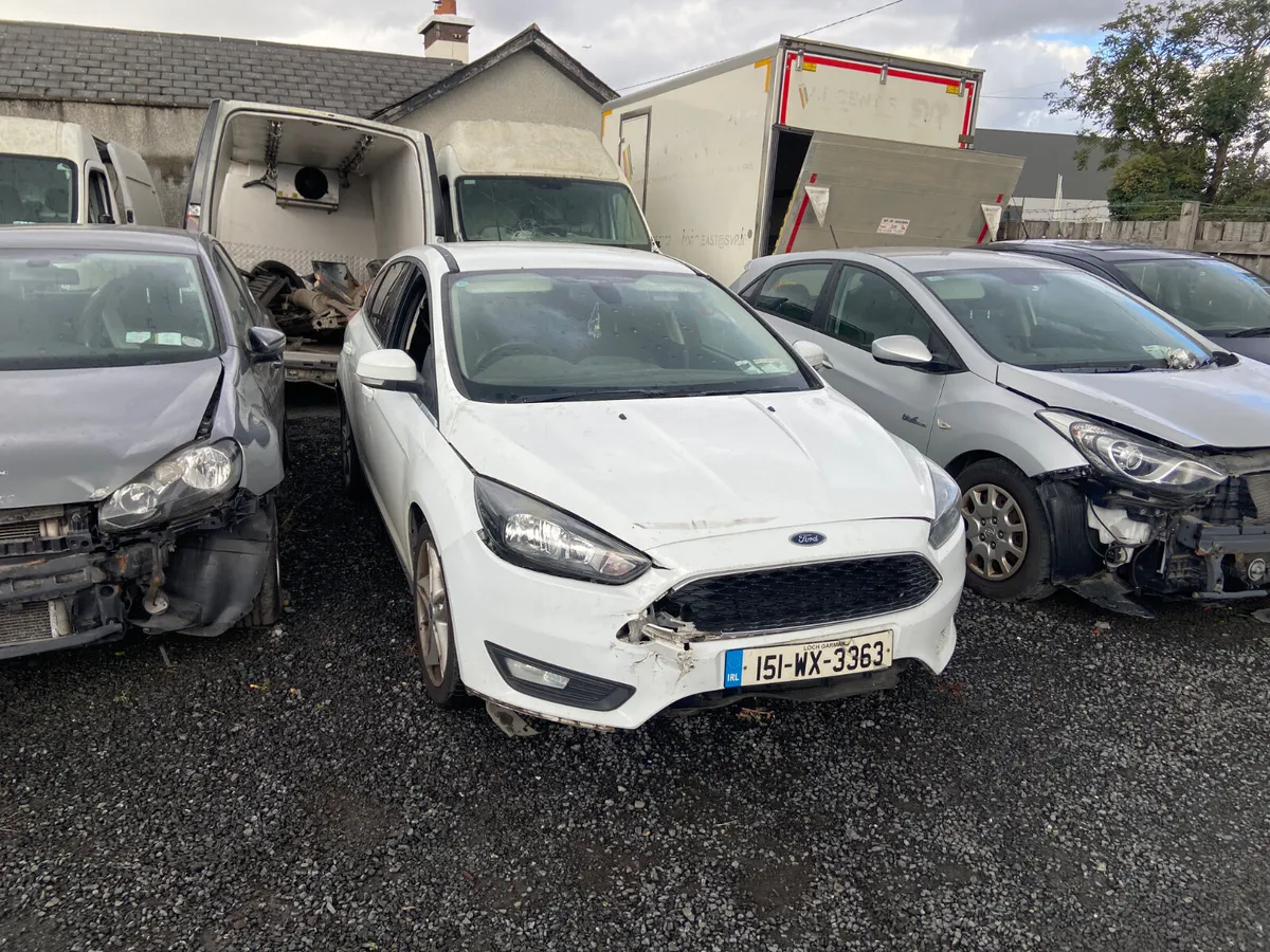 2015 ford focus tdci needs bumper - Image 1