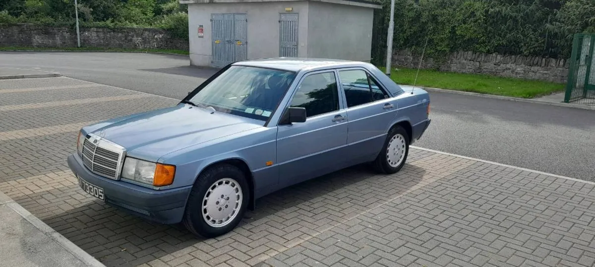 Mercedes Benz 190 - Image 1