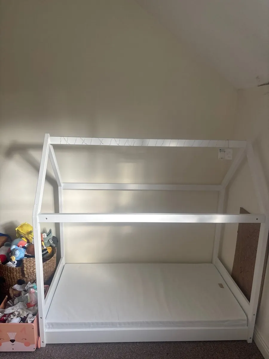 Toddler bed - Image 1