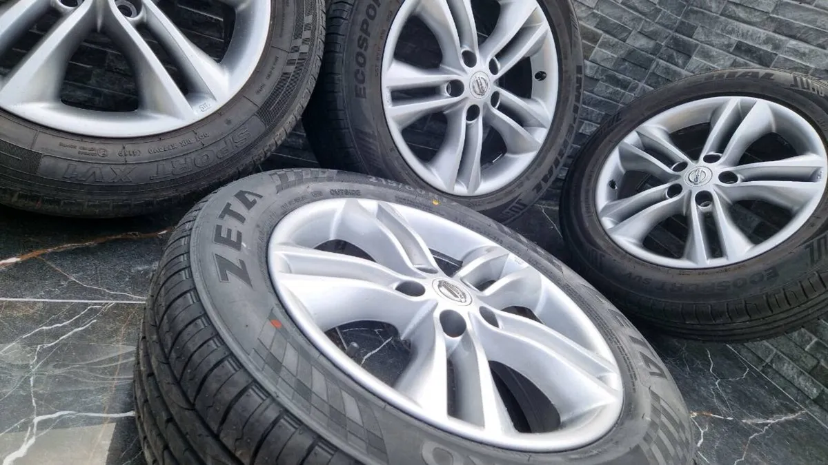 Nissan Quashqai alloy wheels

Could fit other mode - Image 1