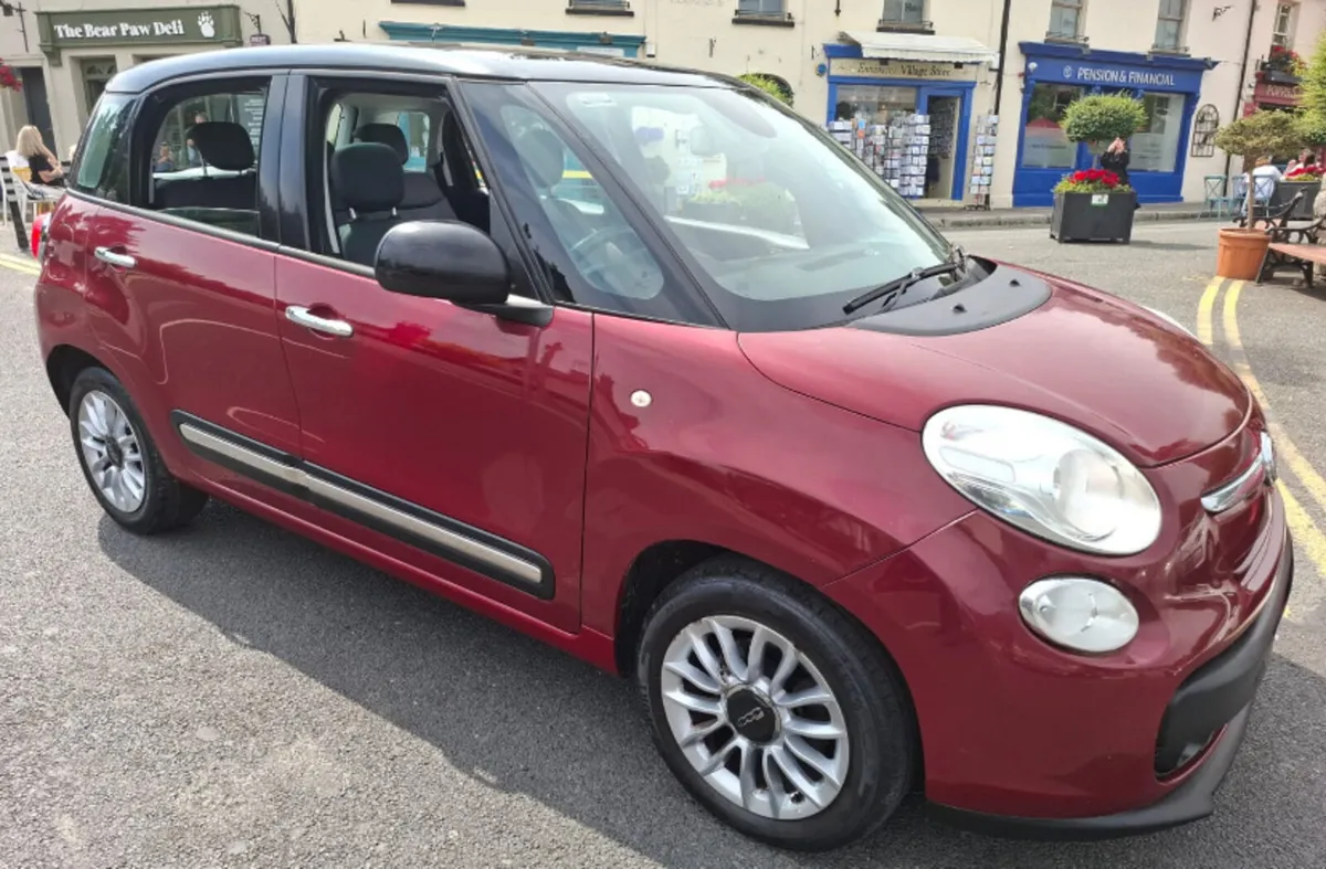 P/X CLASSIC CAR FIAT 500L FULL PANORAMIC ROOF - Image 4