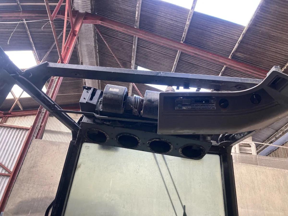 Ford new Holland 40 series cab & spares - Image 2