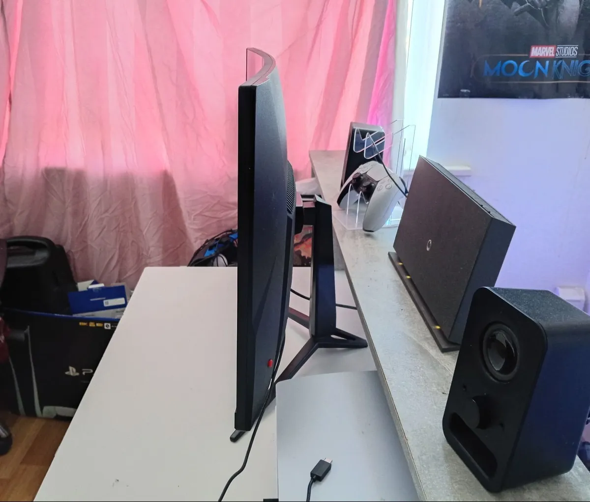 27" MSI 165Hz Curved Gaming Monitor - Image 2