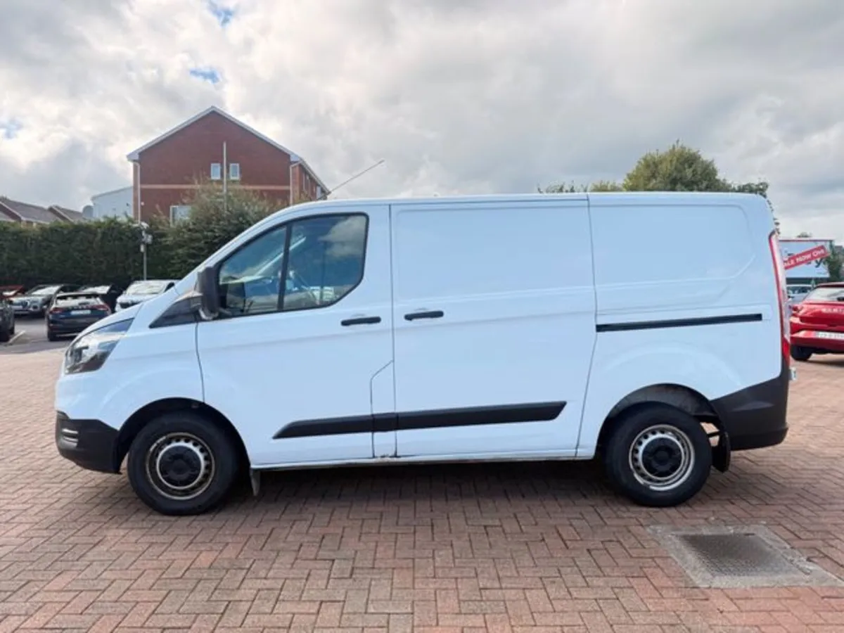 Ford Transit Custom 300S Base 2.0TD130 M6 FWD SWB - Image 4