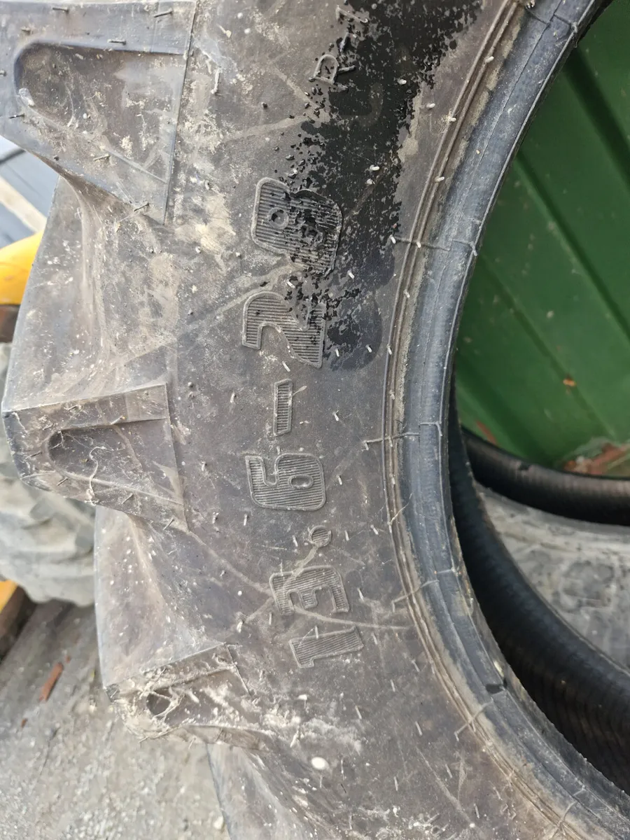 13-6×28 Tyres - Image 4