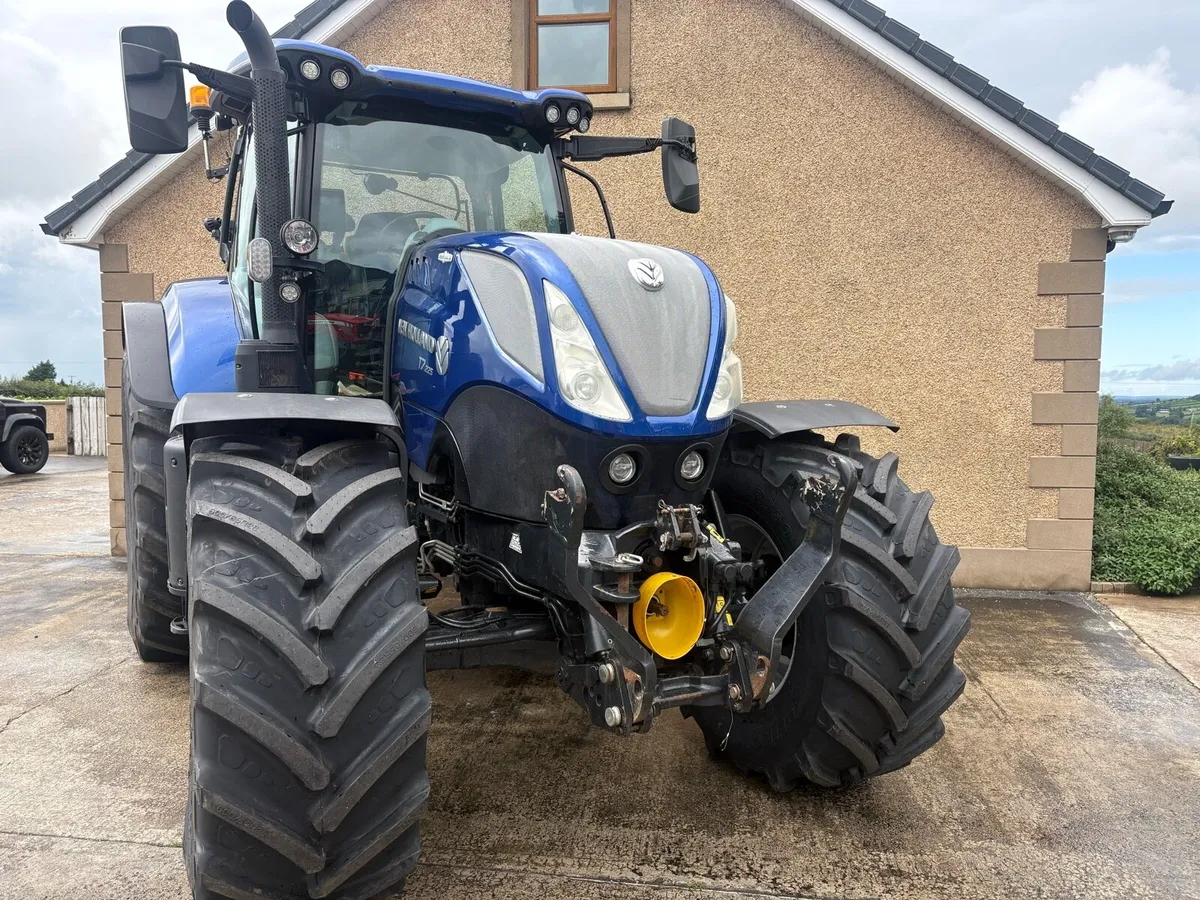 New Holland T7.225 - Image 2