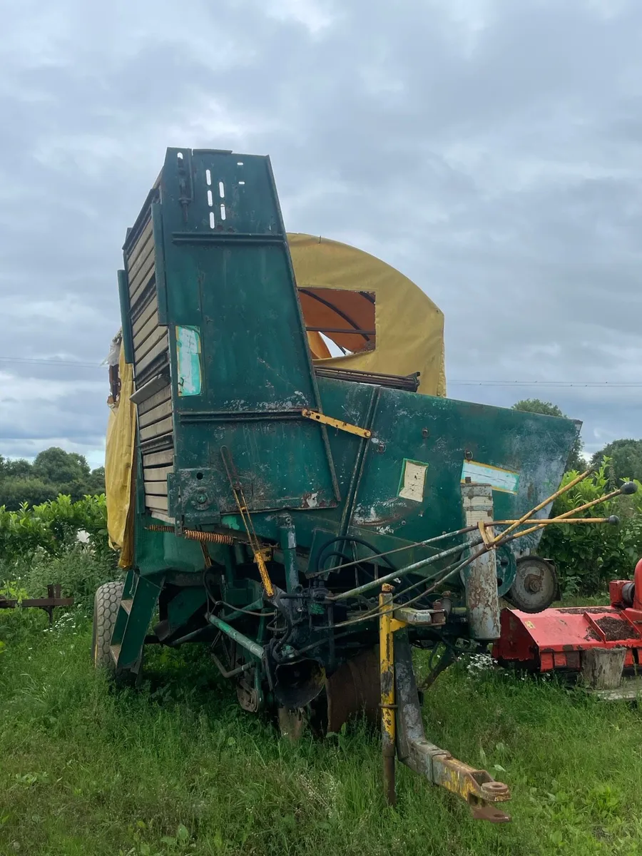 Spud harvester - Image 2