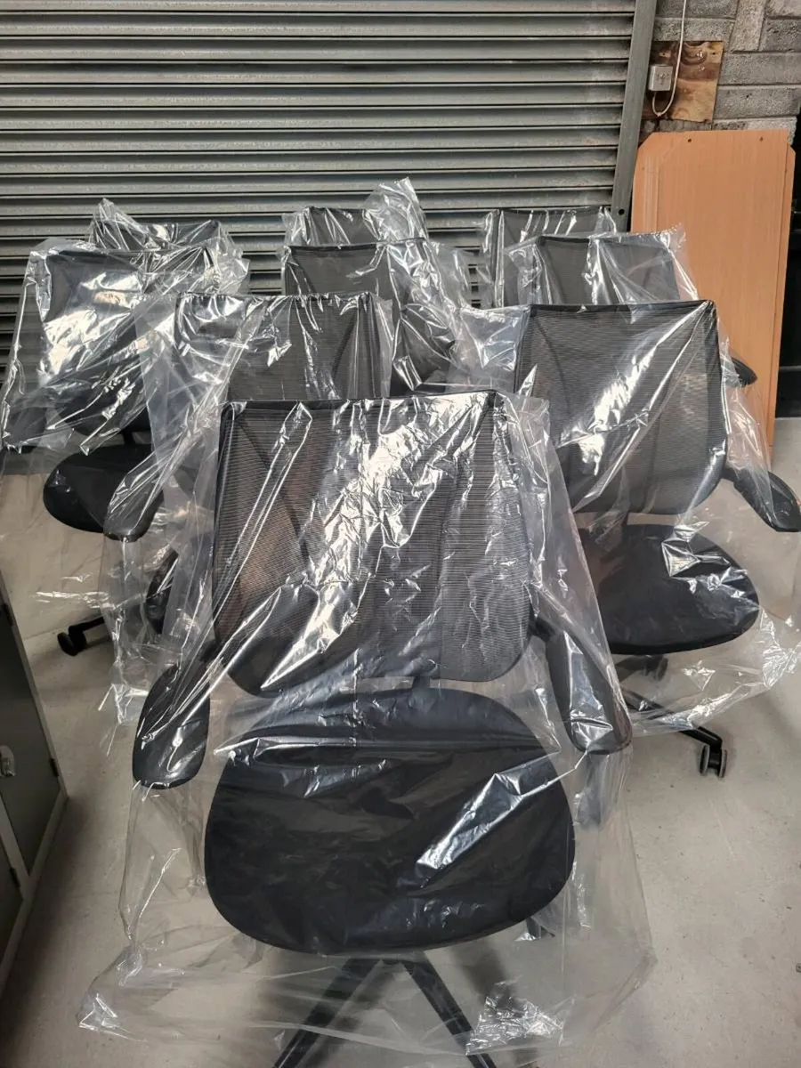 Humanscale Liberty Office Chairs. Excellent Cond. - Image 4