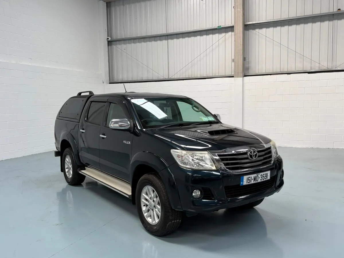 2015 Toyota Hi-Lux Invincible 3.0 D4D - Image 2