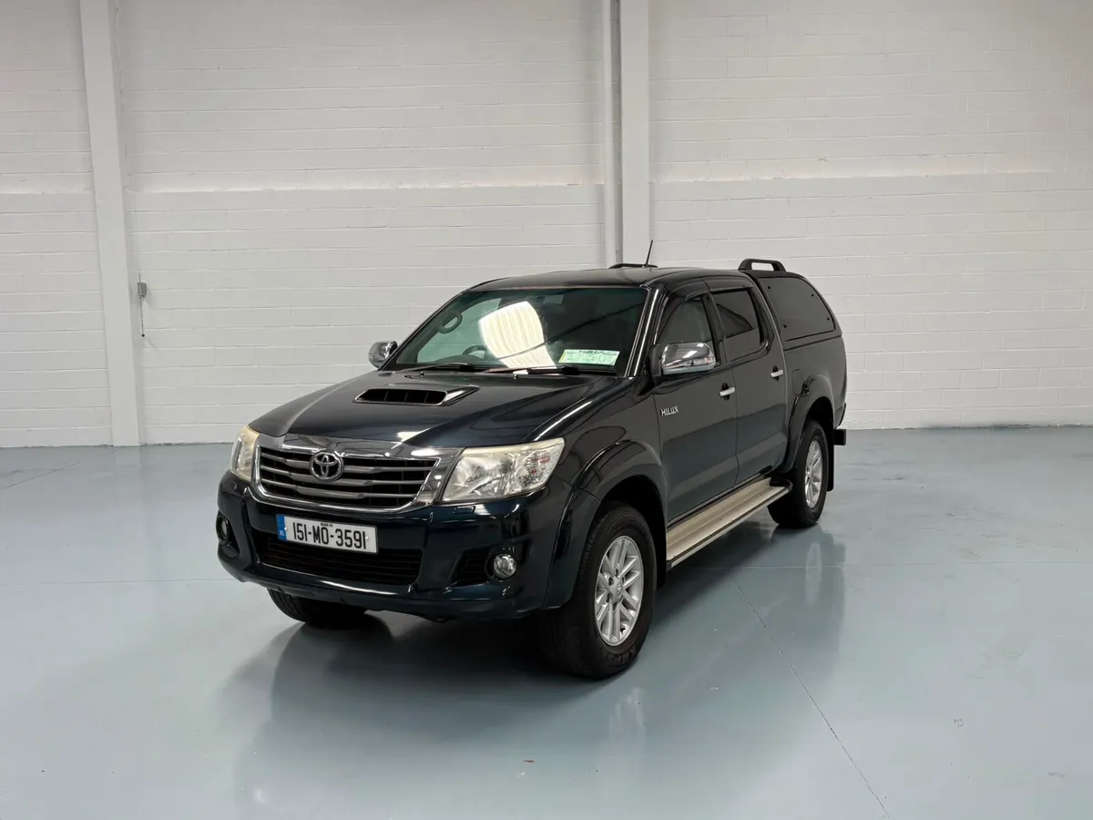 2015 Toyota Hi-Lux Invincible 3.0 D4D - Image 1
