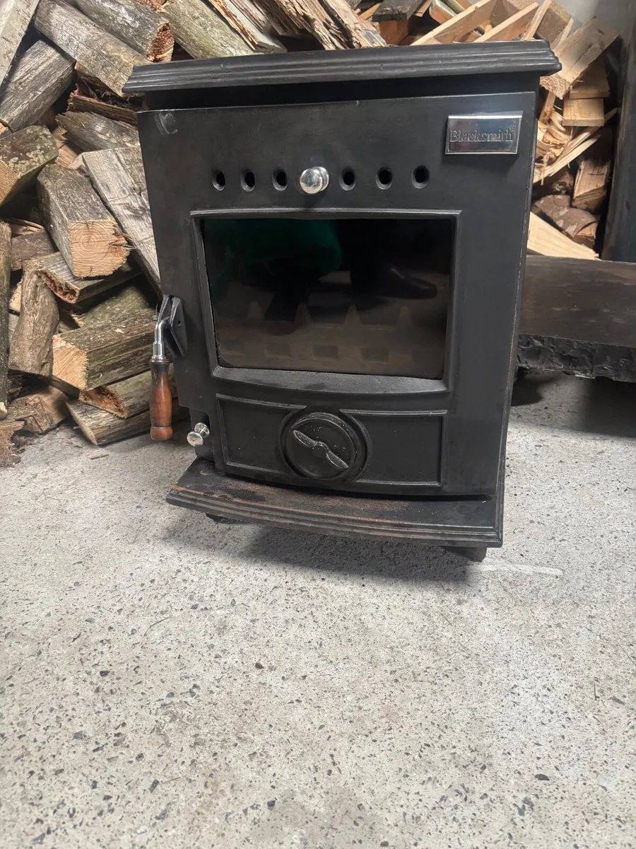 Stove - Image 1