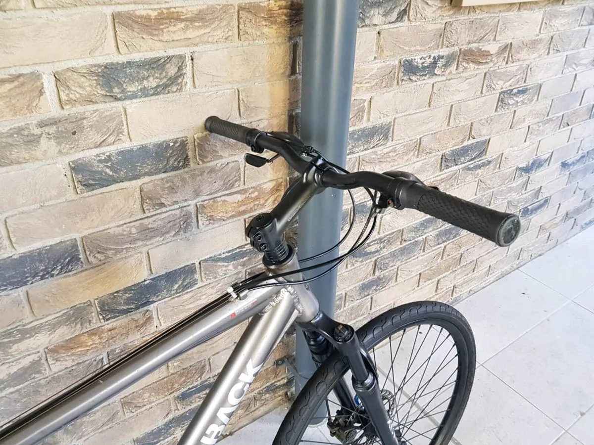 Diamondback hybrid bike - Image 2